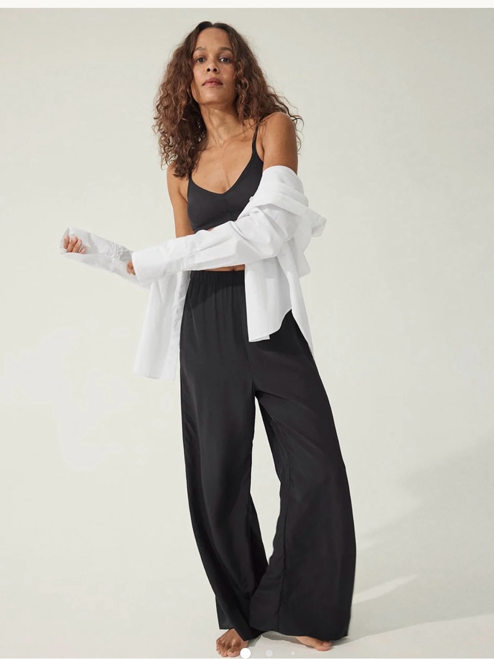 Relaxed Wide-Leg Black Pants with Elastic Waist